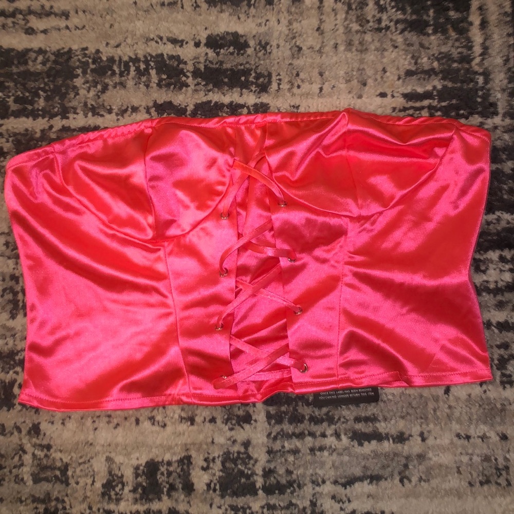 💕 Cropped Satin Top